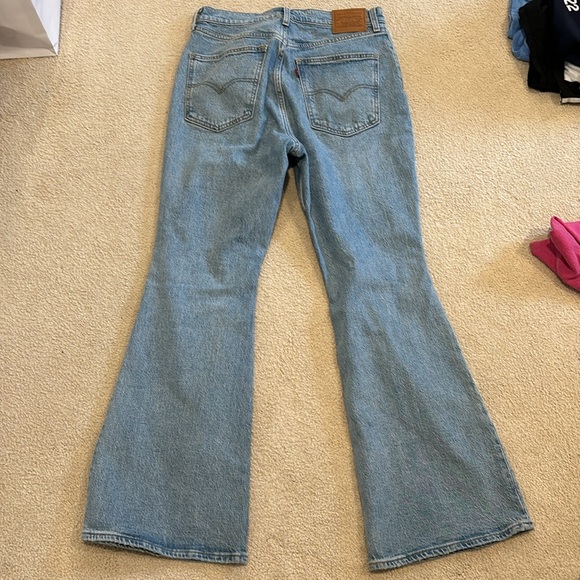 Flare Levi’s jeans - Picture 2 of 4